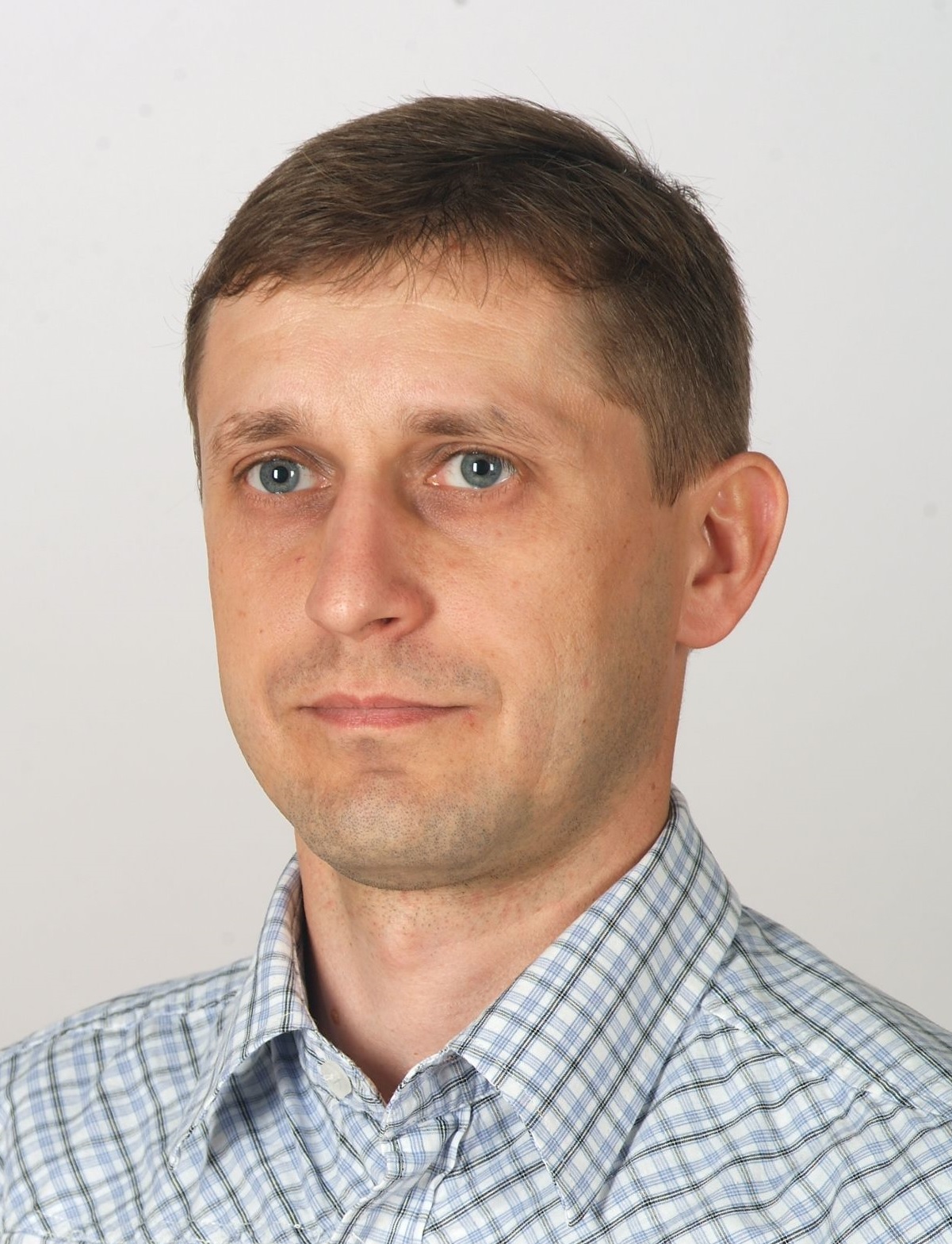 Piotr Wiącek : PhD